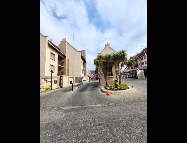 2 BEDROOM APARTMENT FOR SALE IN SUNDOWNER